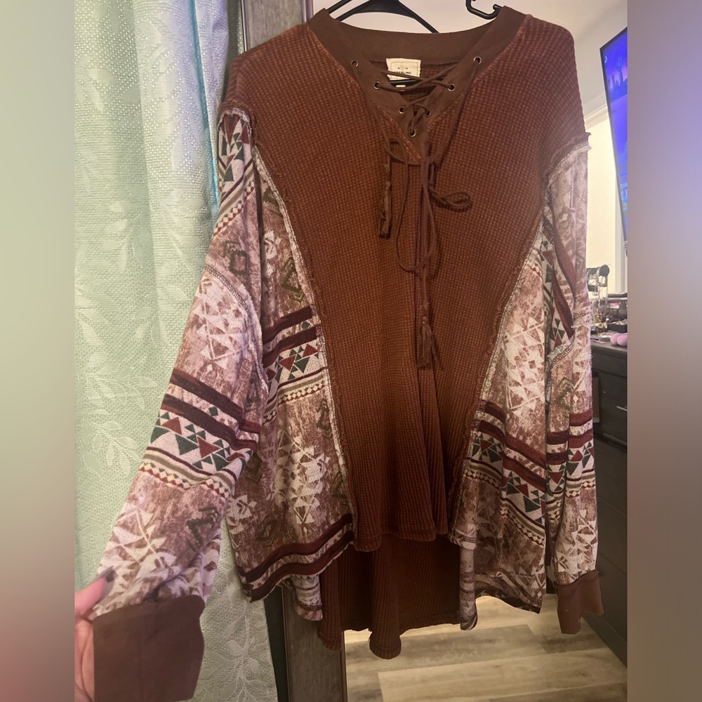 BUCKLE LONG SLEEVE BLOUSE